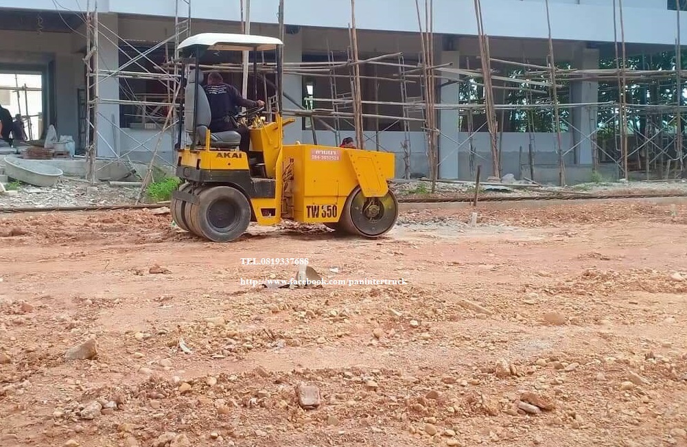 ขายถูกด่วนๆ รถบดหน้าเหล็กหลังยาง SAKAI TW350 ขนาด 3ตัน ขับเคลื่อน2เพลา