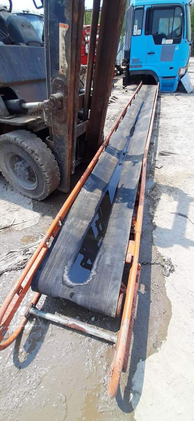 สินค้าเก่าญี่ปุ่น 🎉🎉 สายพานลำเลียง ไฟญี่ปุ่น**🎈🎈 หน้าแผ่นยางกว้าง 44 เซนติเมตร ความยาว 6.50 เมตร