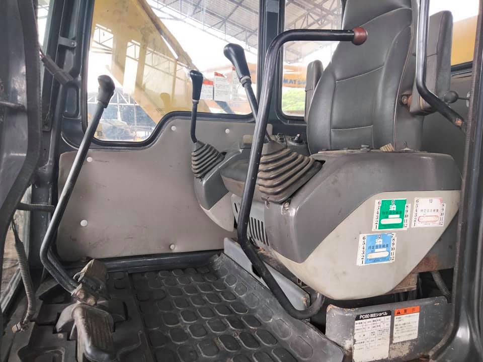 🎉🎉FROM JAPAN รถขุด KOMATSU PC60-7 เครื่องยนต์ KOMATSU 4D102- 4สูบ, ซีเรียลสูง