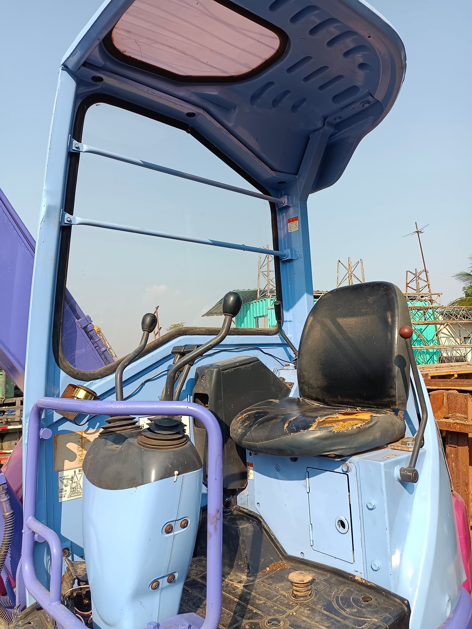 รถขุดเล็ก โคมัสสุ KOMATSU PC38UU-2 ขนาด 3ตัน  ราคาเพียง 255,000 บาท