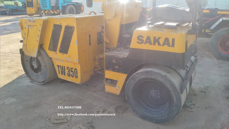 ขายถูกด่วนๆ รถบดหน้าเหล็กหลังยาง SAKAI TW350 ขนาด 3ตัน ขับเคลื่อน2เพลา