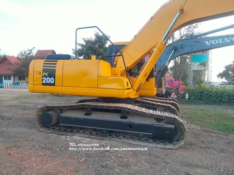 รถขุดใหญ่ ราคาพิเศษส่งท้ายปี KOMATSU PC200-7A มีเล่มทะเบียน ราคาเพียง 1,111,000 บาท
