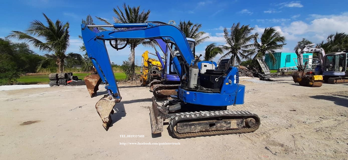 SALE FROM JAPAN MINI. EXCAVATOR HITACHI EX30UR-3 รถขุดเล็ก คอนโทรลน้ำมัน ปั๊มนิ้ว แขนตรง /ใบมีดดัน /มีลายไปป์ปิ้ง(ลายหัวเจาะ)