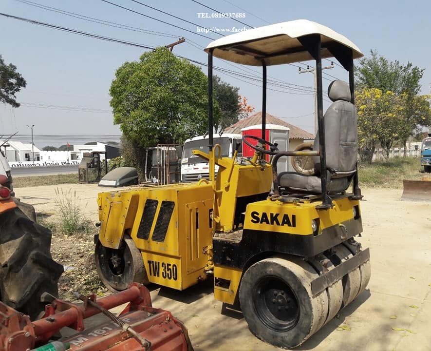 ขายถูกด่วนๆ รถบดหน้าเหล็กหลังยาง SAKAI TW350 ขนาด 3ตัน ขับเคลื่อน2เพลา