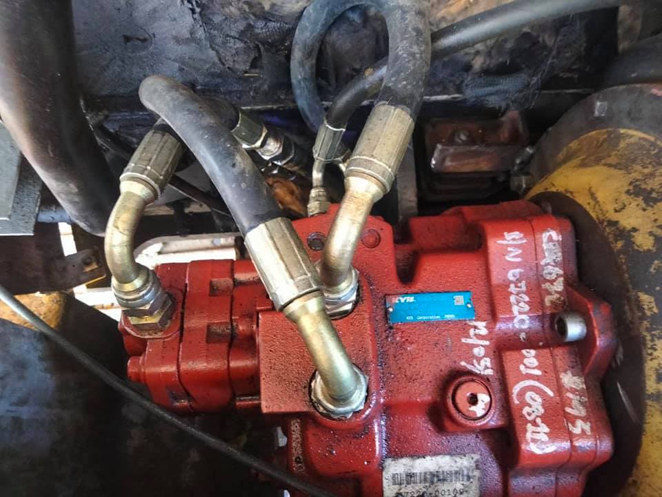 ราคาเพียง 299,000 บาท EXCAVATOR KOMATSU PC50UU-2E  รถขุด ขนาด 5ตัน