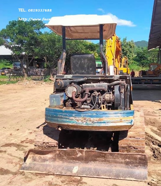 ราคาเพียง 155,000 บาท EXCAVATOR KOMATSU PC40-6  รถขุด ขนาด 4 ตัน