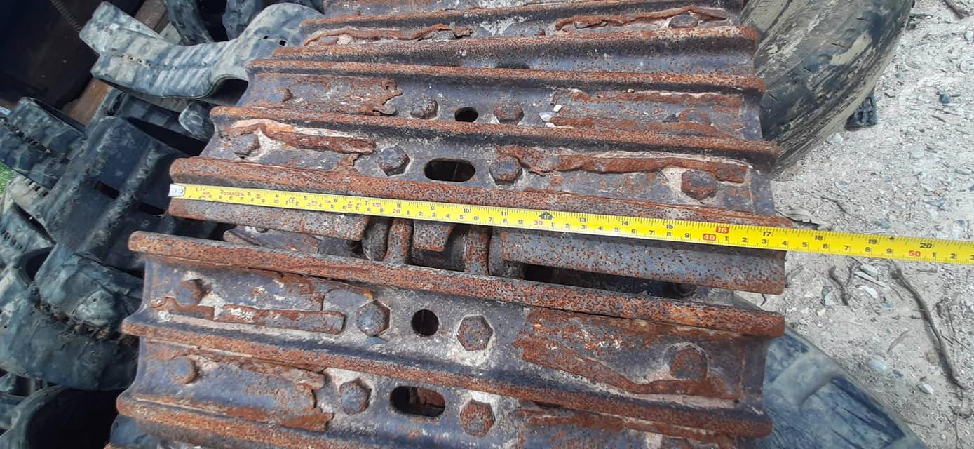 SALE**โซ่พร้อมแผ่นแทรค สำหรับรถขุดไซค์ 60 ,75 (PC60-1-2-3 ,PC75UU-1,SK60) SALE**โซ่พร้อมแผ่นแทรค สำหรับรถขุดไซค์ 60 ,75 (PC60-1-2-3 ,PC75UU-1,SK60)