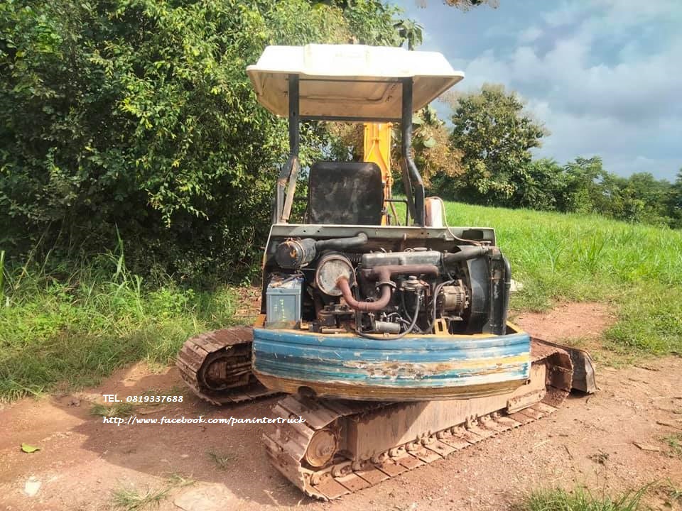ราคาเพียง 155,000 บาท EXCAVATOR KOMATSU PC40-6  รถขุด ขนาด 4 ตัน