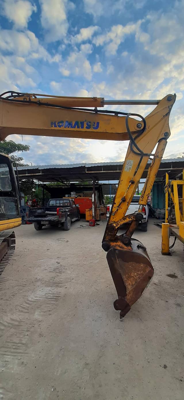 SALE* รถขุด KOMATSU PC60-7 มีเก๋ง ,มีประตู ,มีลายไปป์ปิ้ง(ลายหัวเจาะ) แทรคเหล็ก , สินค้าเก่านอก SALE* รถขุด KOMATSU PC60-7 มีเก๋ง ,มีประตู ,มีลายไปป์ปิ้ง(ลายหัวเจาะ) แทรคเหล็ก , สินค้าเก่านอก