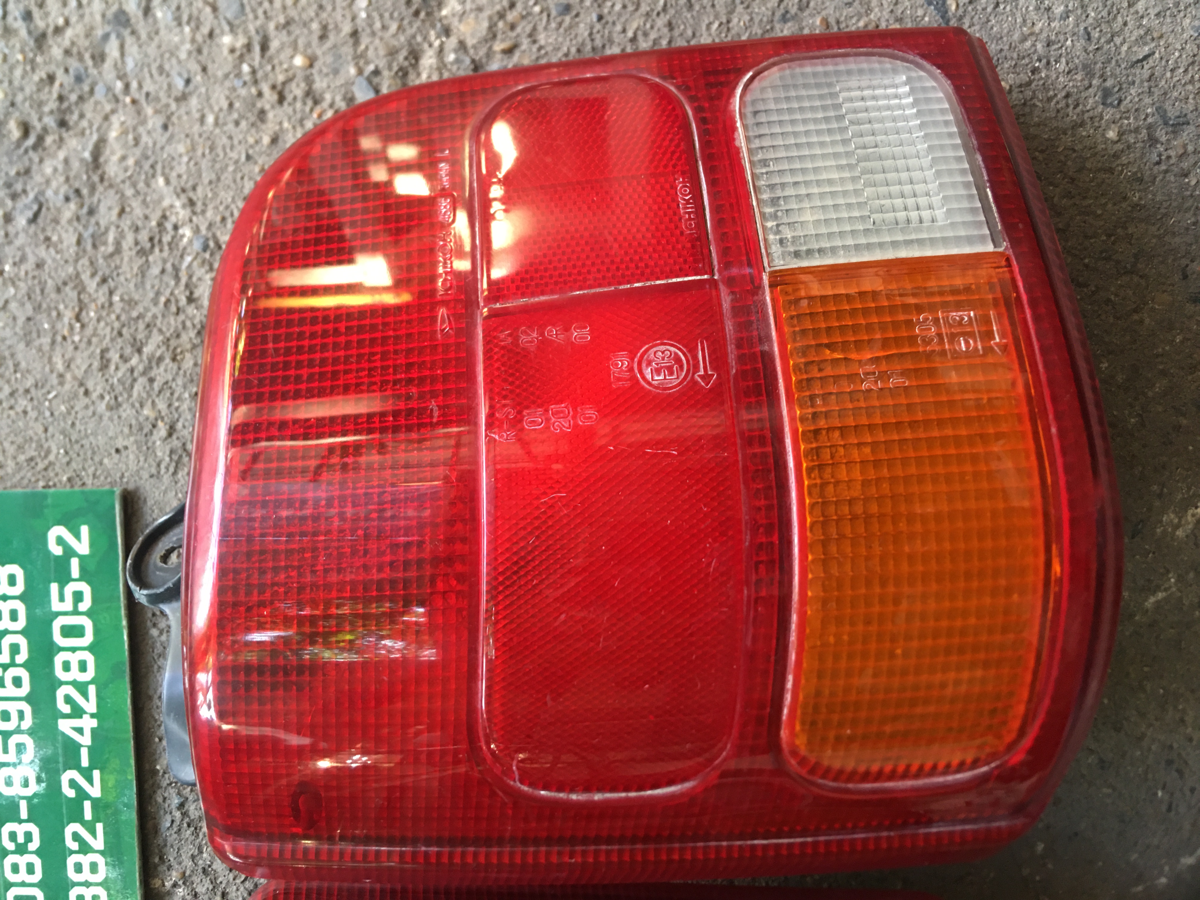 ไฟท้ายมิร่าสภาพสวย