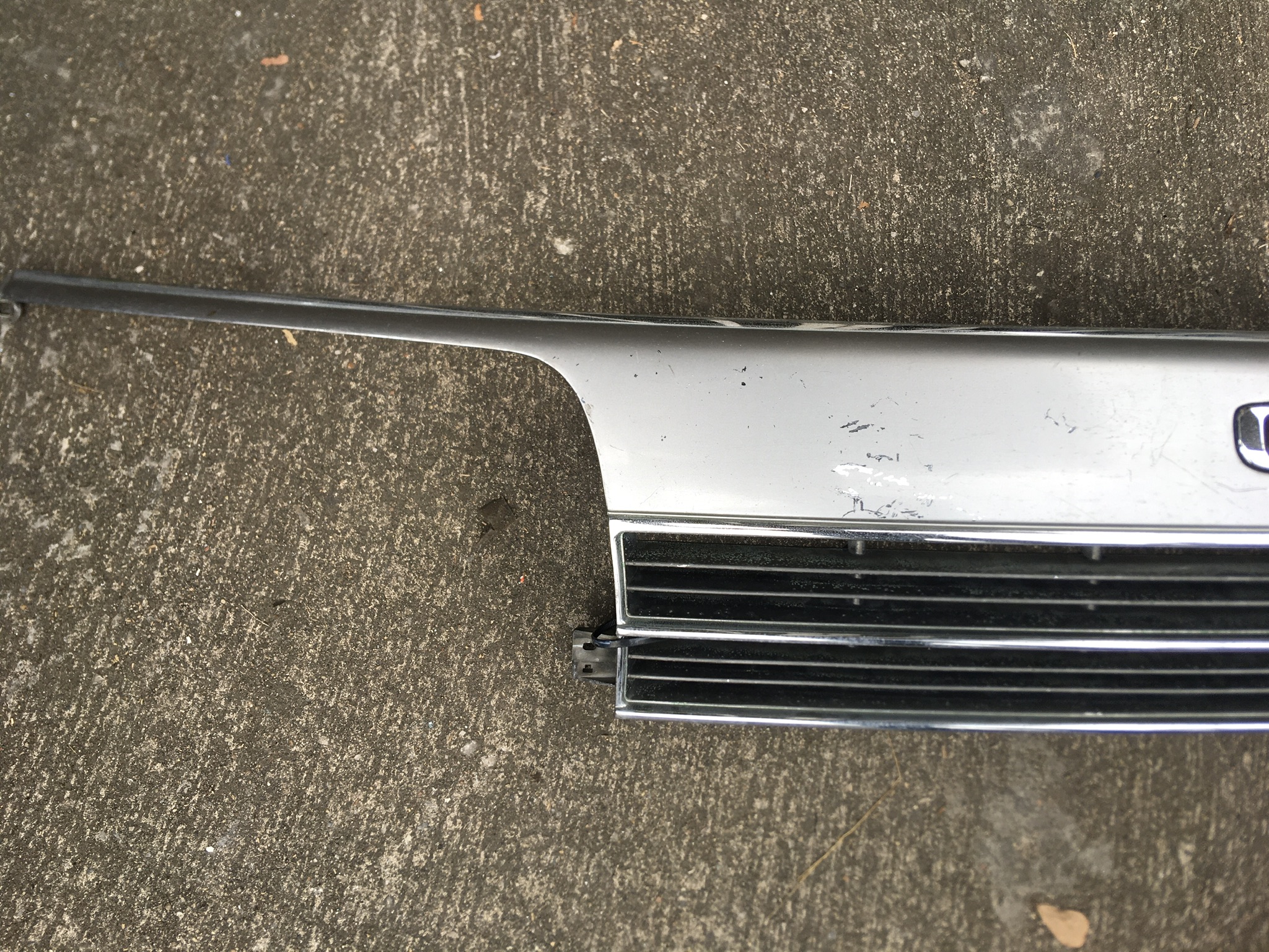 กระจังหน้ารถตู้ไฮเอท