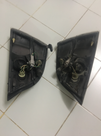 ไฟมุม TOYOTA GRANVIA หน้าหนูเก่าติดรถ