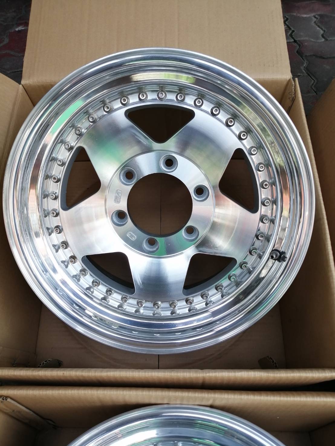 ล้อแท้ 2 ชิ้น 8 x 16 Japan ล้อแท้ 2 ชิ้น 8 x 16 Japan