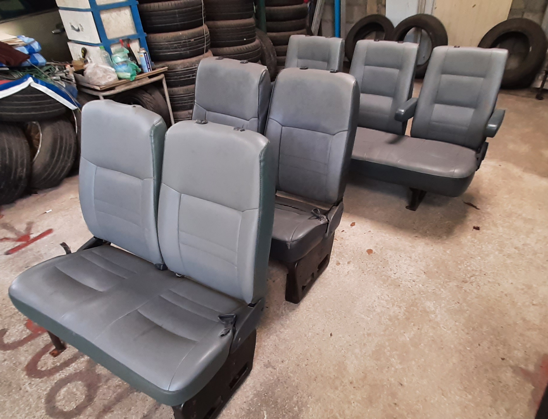 เบาะรถตู้