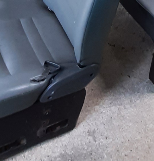 เบาะรถตู้