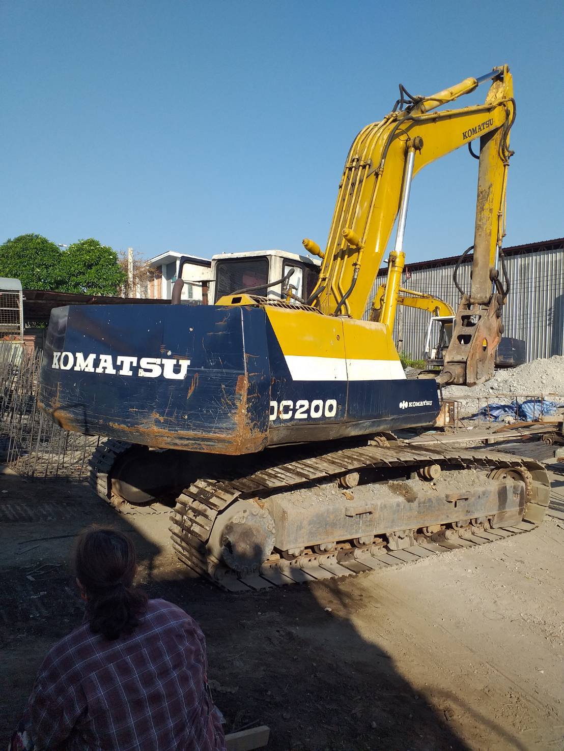 รถแบ็คโฮ KOMATSU PC200-5 มือสอง