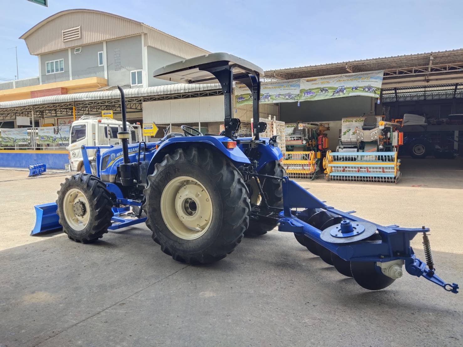 นิว ฮอลแลนด์ รุ่น TT4.75+ใบมีด+ผานพรวน 5 จาน