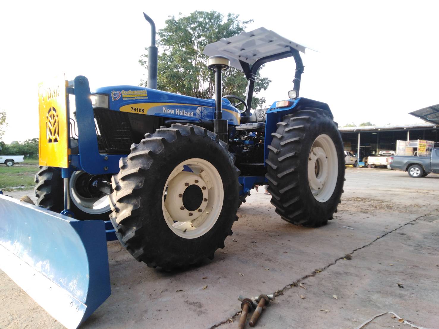 นิว ฮอลแลนด์ รุ่น 7610S+ใบมีด สภาพ 85%