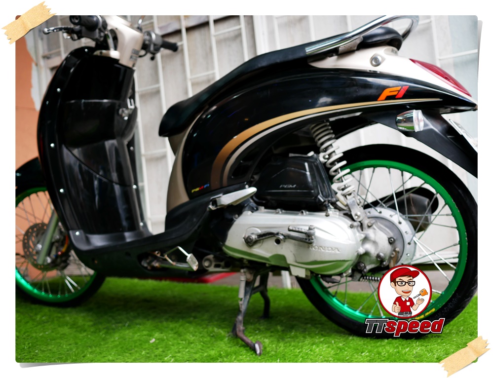 ขายสด Scoopy-i สีดำลงล้อ 17 ระบบหัวฉีดรถบ้านพร้อมขี่เอกสารเล่มครบ