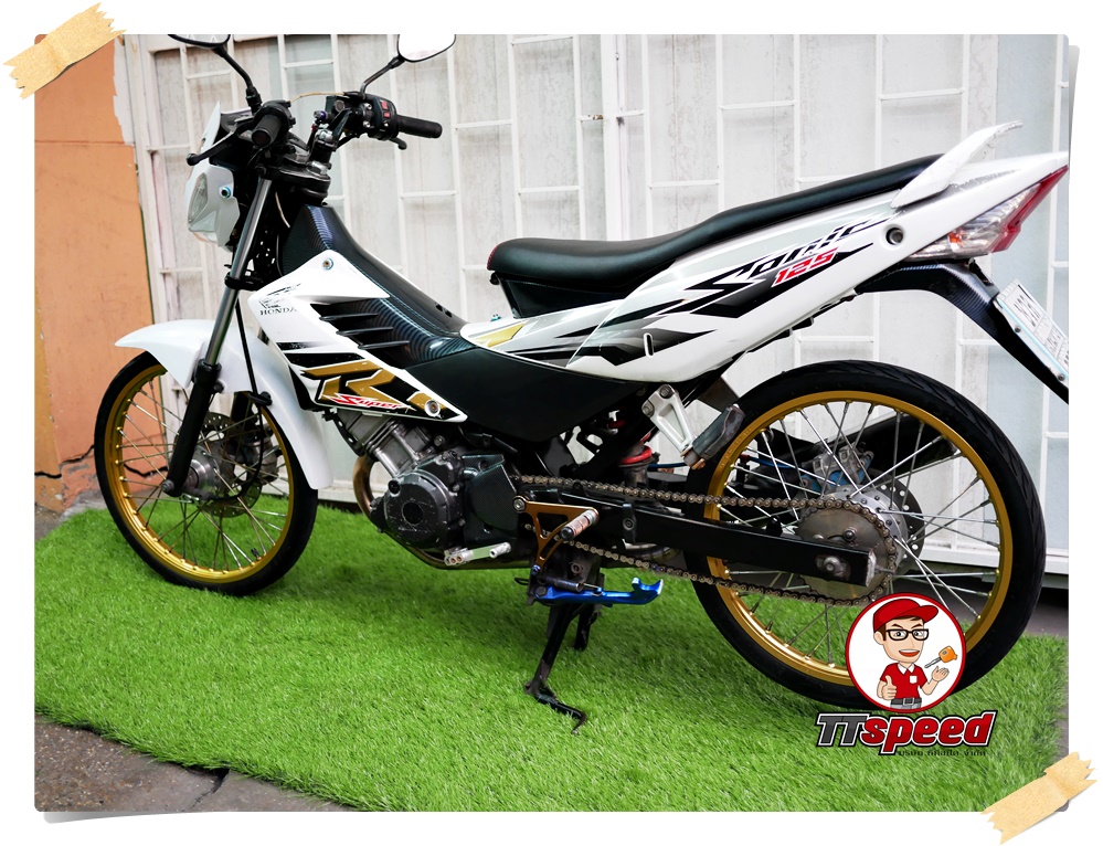 ขาย Sonic 125 ตัวสองแต่งสวยปี 47 เครื่องดีสภาพพร้อมขี่ใช้งาน