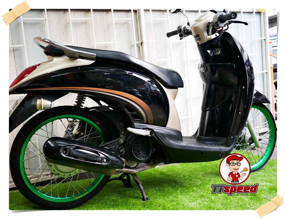 ขายสด Scoopy-i สีดำลงล้อ 17 ระบบหัวฉีดรถบ้านพร้อมขี่เอกสารเล่มครบ