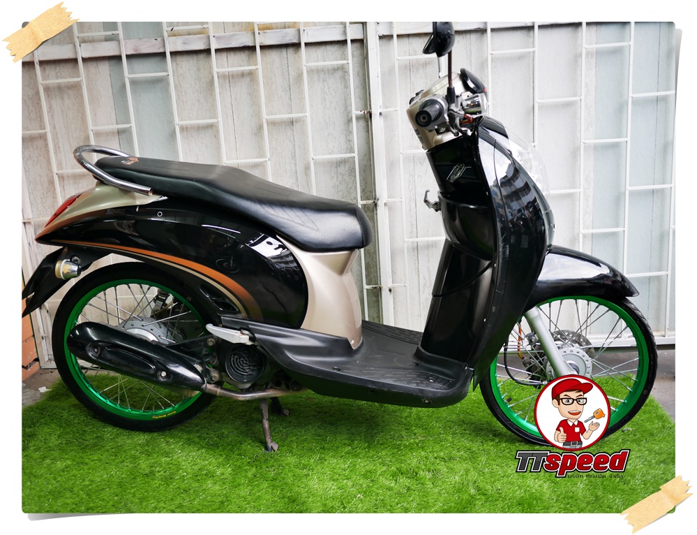 ขายสด Scoopy-i สีดำลงล้อ 17 ระบบหัวฉีดรถบ้านพร้อมขี่เอกสารเล่มครบ