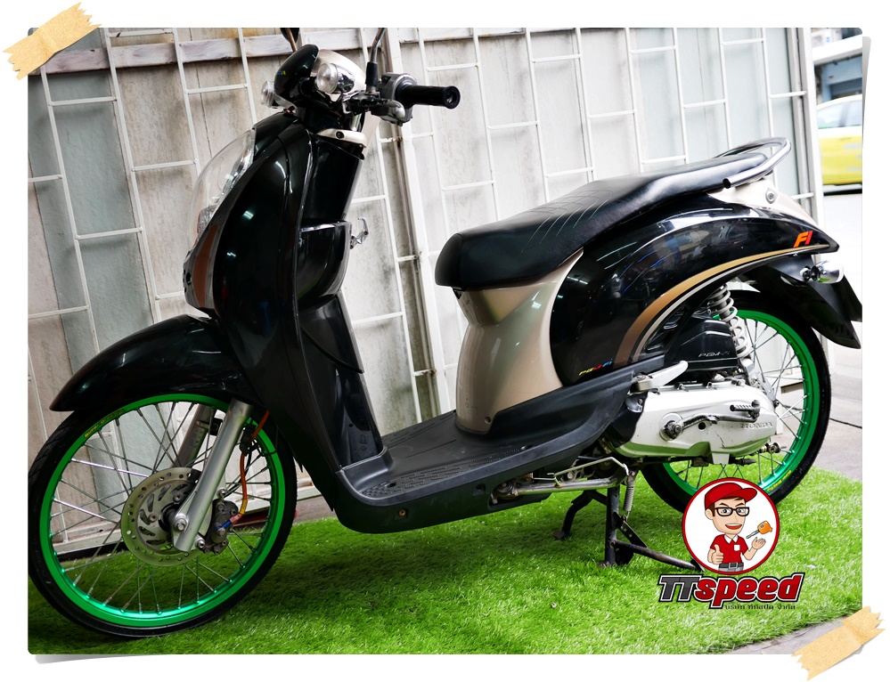 ขายสด Scoopy-i สีดำลงล้อ 17 ระบบหัวฉีดรถบ้านพร้อมขี่เอกสารเล่มครบ