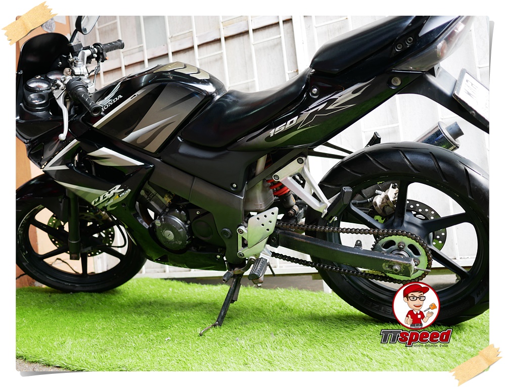 ราคานี้สุดคุ้ม CBR 150 กุญแจ 2 ชั้น เอกสารเล่มเขียวครบพร้อมโอนรถจดปี 47