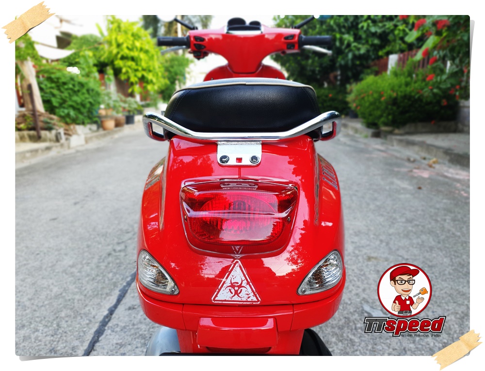 ขาย Vespa S125IE แต่งสติ๊กเกอร์ลายสนิม เทห์ไม่เหมือนใครเล่มพร้อม