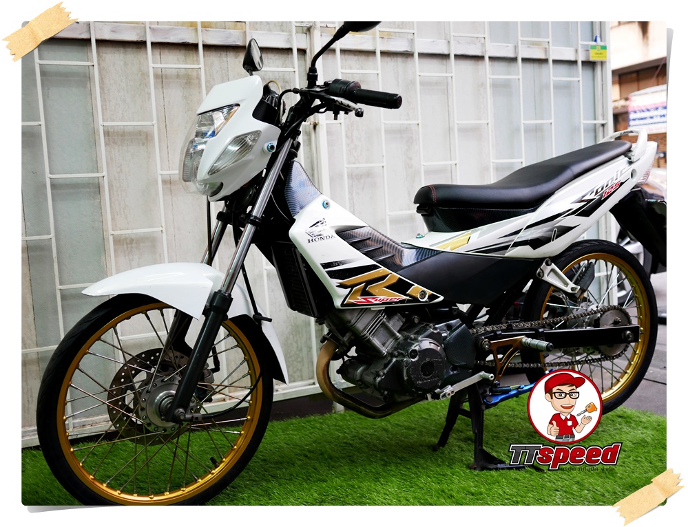 ขาย Sonic 125 ตัวสองแต่งสวยปี 47 เครื่องดีสภาพพร้อมขี่ใช้งาน