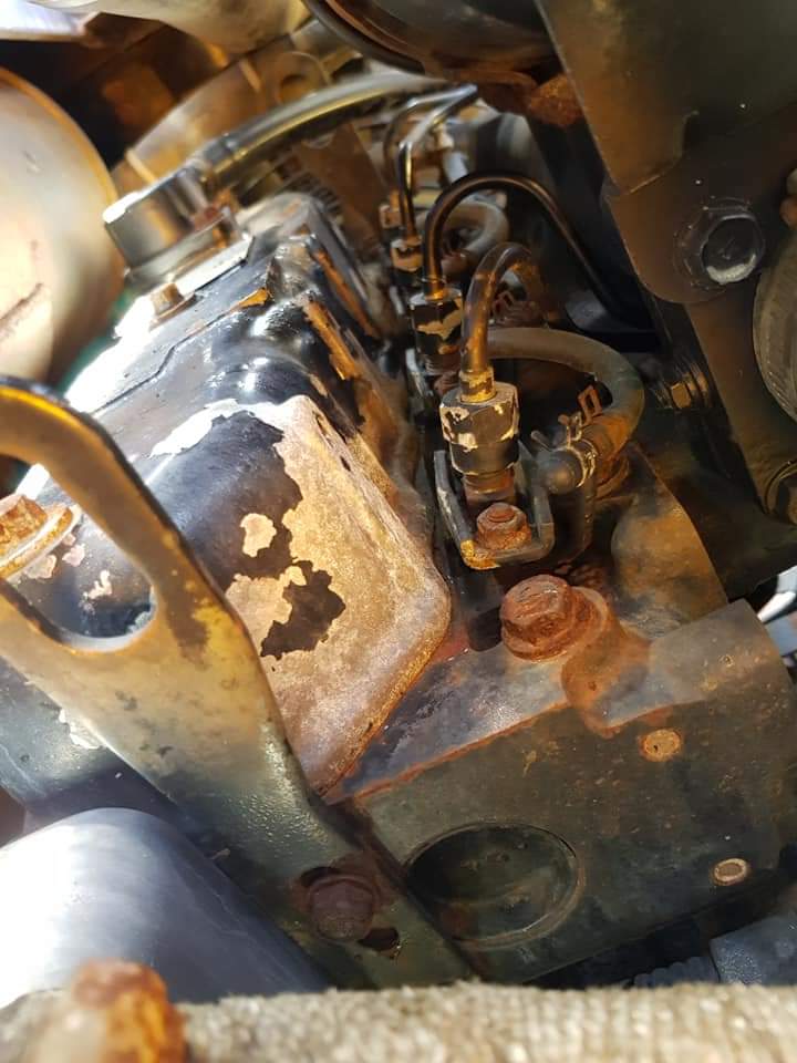 KOMATSU PC58SF ขนาด5.8ตัน ปรับบูมได้2ระดับ และออฟเซทบูม พร้อมตู้เก๋ง มีแอร์ จากโรงงาน แทรคเหล็ก+เกี้