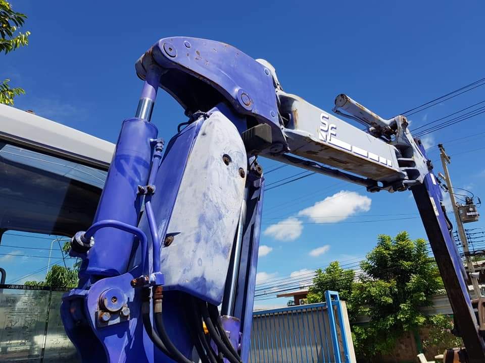 KOMATSU PC58SF ขนาด5.8ตัน ปรับบูมได้2ระดับ และออฟเซทบูม พร้อมตู้เก๋ง มีแอร์ จากโรงงาน แทรคเหล็ก+เกี้