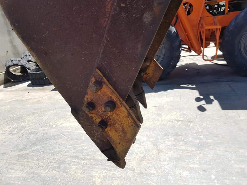 KOMATSU PC58SF ขนาด5.8ตัน ปรับบูมได้2ระดับ และออฟเซทบูม พร้อมตู้เก๋ง มีแอร์ จากโรงงาน แทรคเหล็ก+เกี้