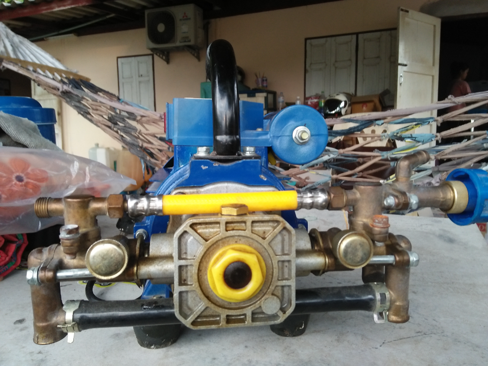 ปั๊มพ่นยา