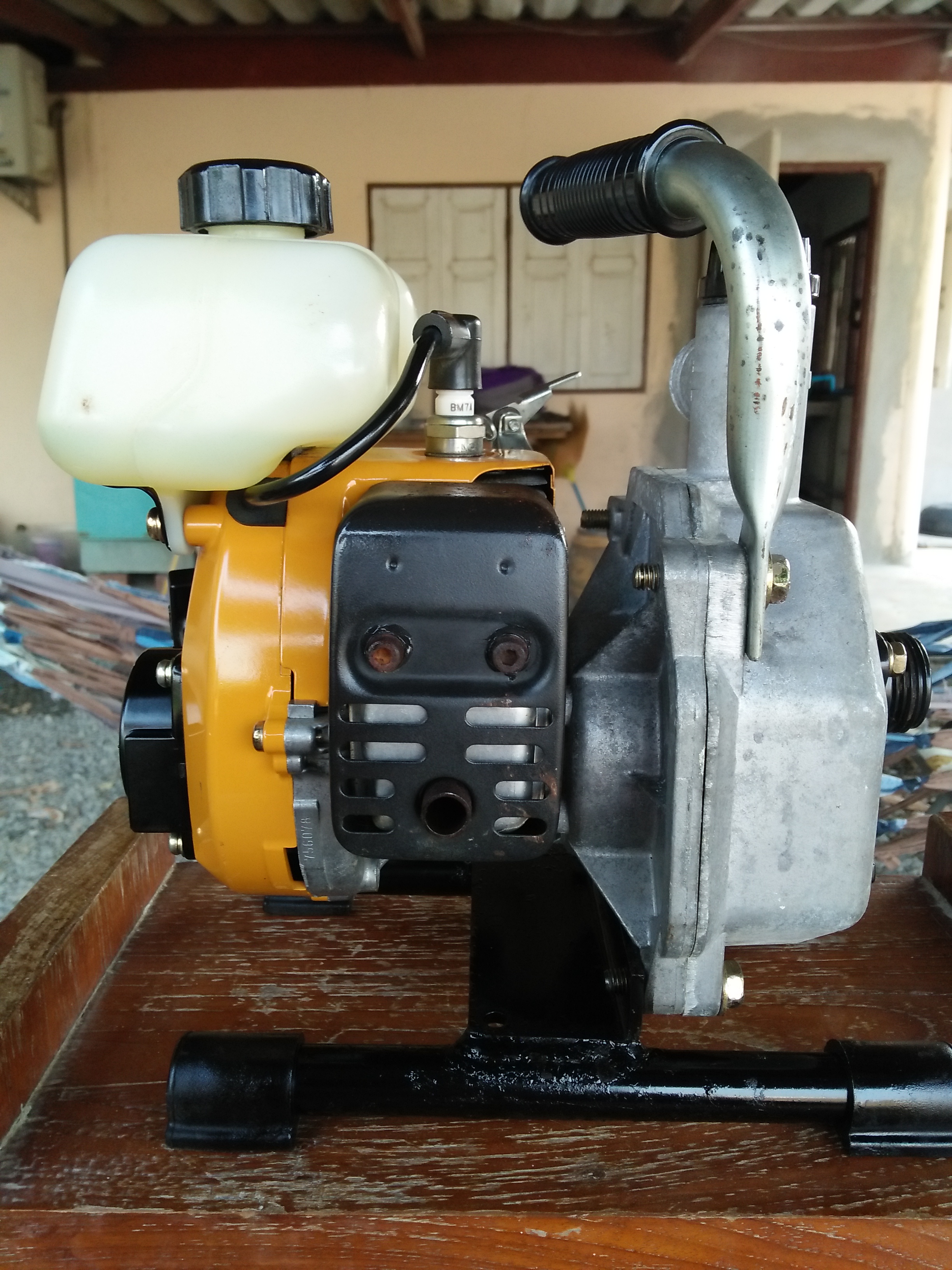 ปั๊มนำ้แบบหิ้วโรบิ้น