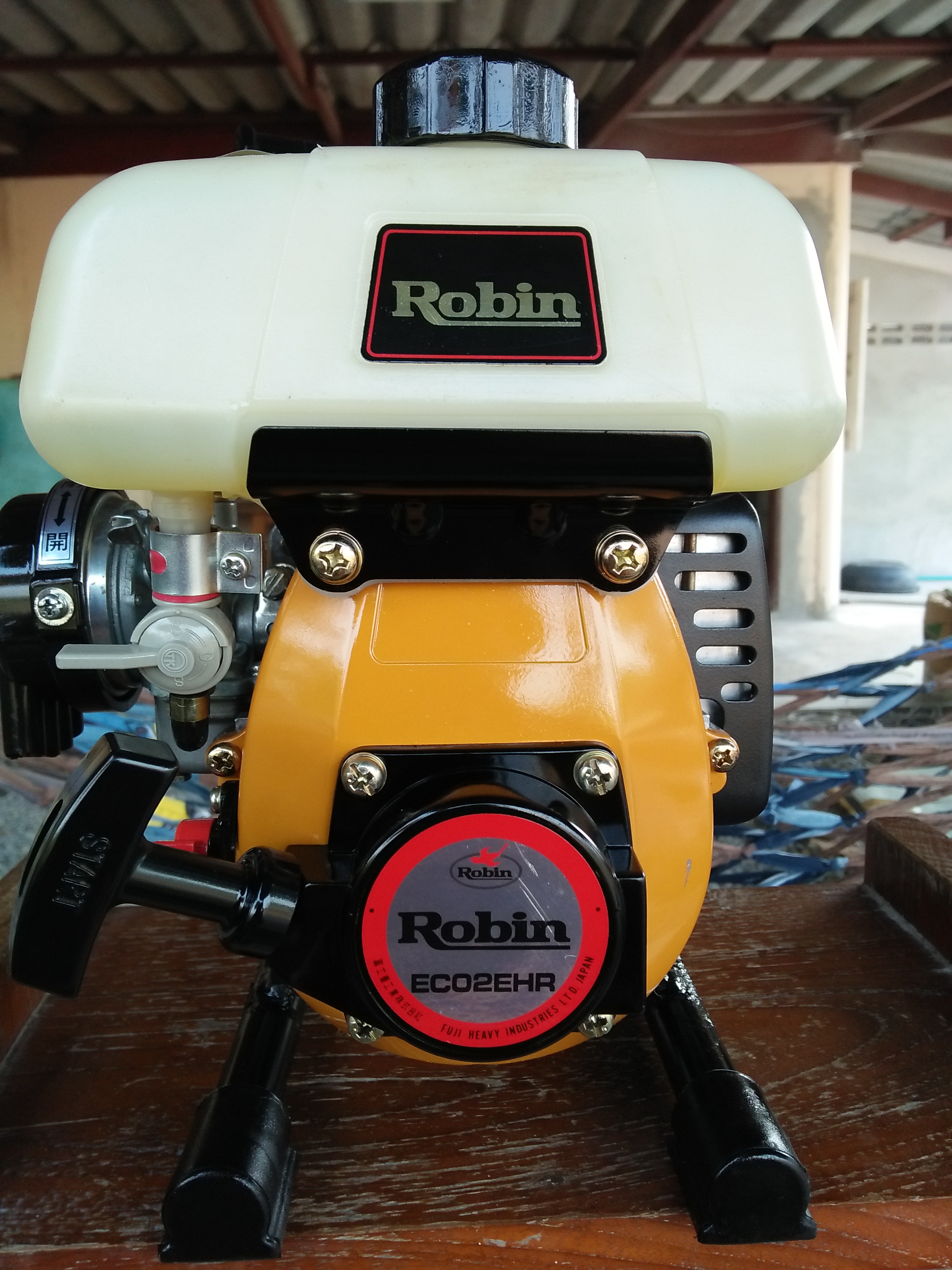 ปั๊มนำ้แบบหิ้วโรบิ้น