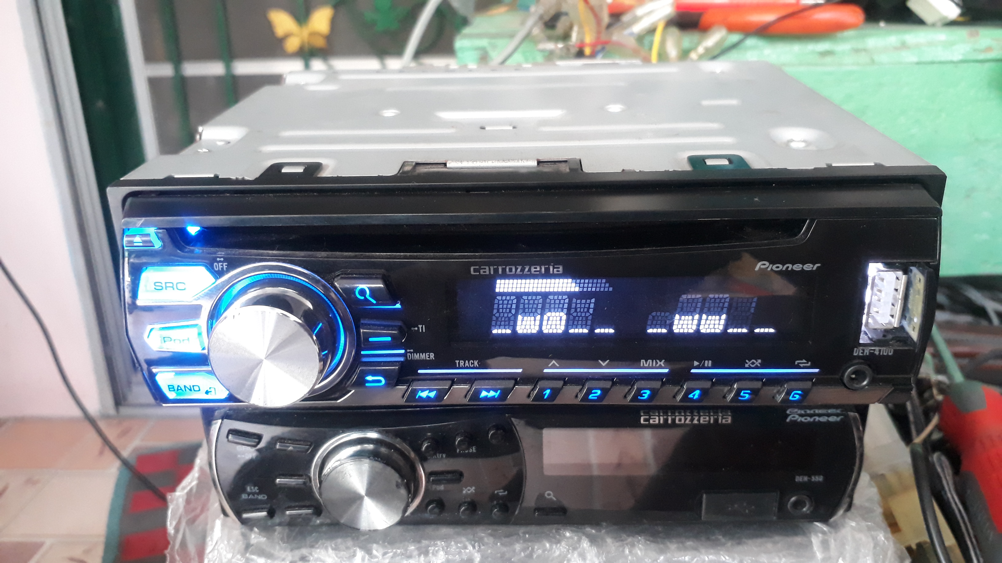 เครื่องเล่น Pioneer CD MP3 USB FM ติดรถยนต์ ขนาด1ดิน เครื่องเล่น Pioneer CD MP3 USB FM ติดรถยนต์ ขนาด1ดิน