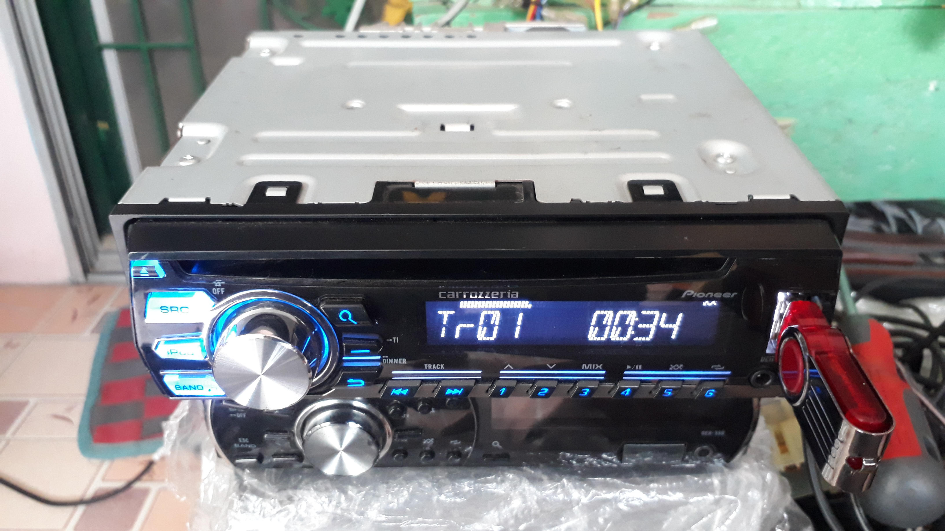 เครื่องเล่น Pioneer CD MP3 USB FM ติดรถยนต์ ขนาด1ดิน