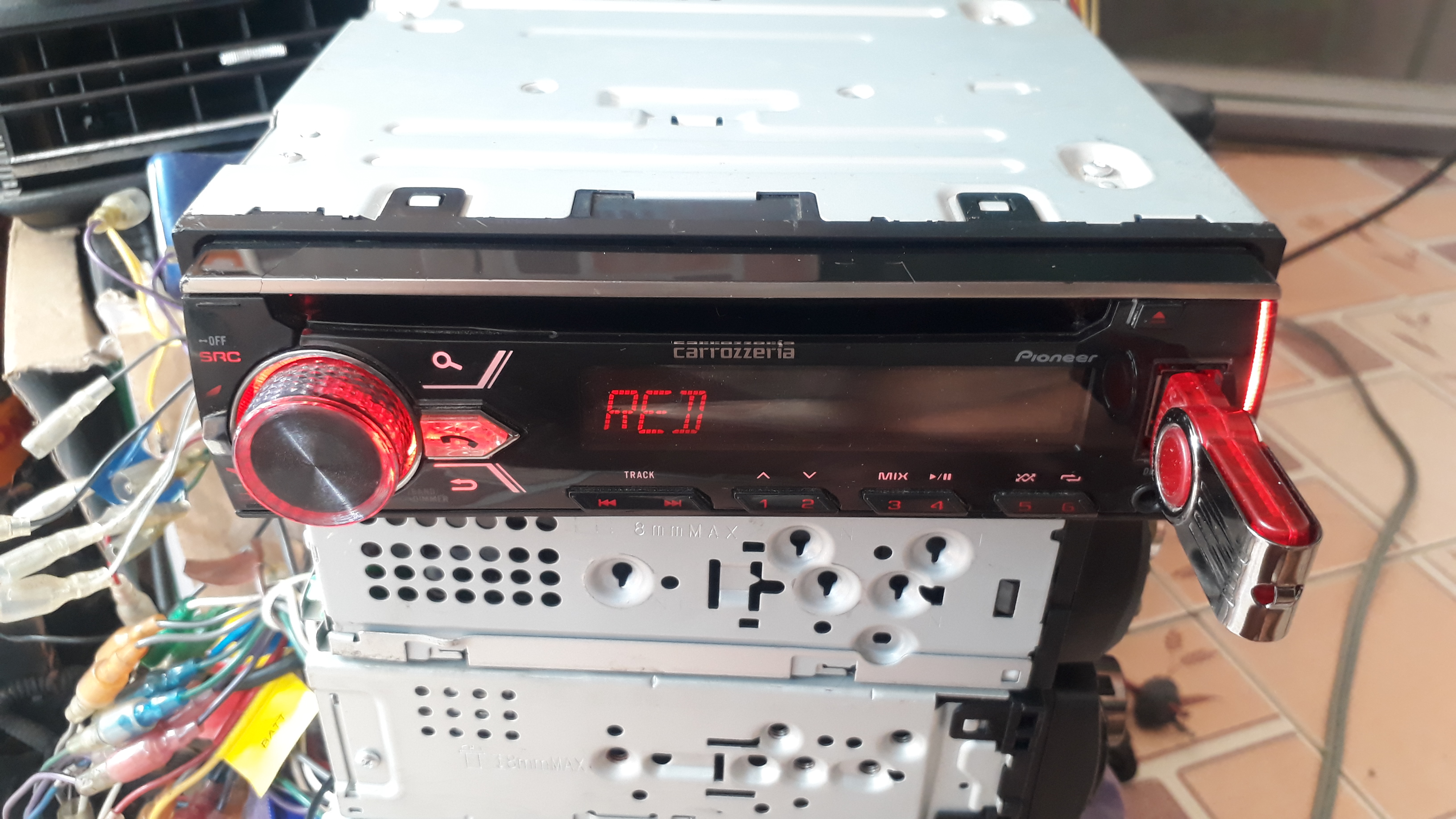 เครื่องเล่น Pioneer CD MP3 USB FM ติดรถยนต์ ขนาด1ดิน รุ่น DEH-5300 เครื่องเล่น Pioneer CD MP3 USB FM ติดรถยนต์ ขนาด1ดิน รุ่น DEH-5300
