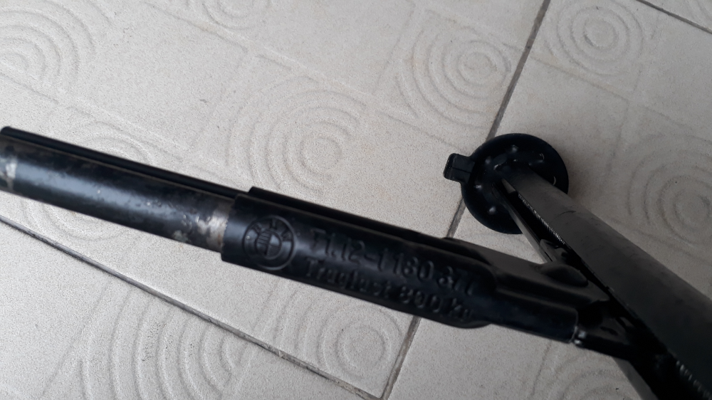 แม่แรง ติดรถ BMW E36 แท้ แม่แรง ติดรถ BMW E36 แท้