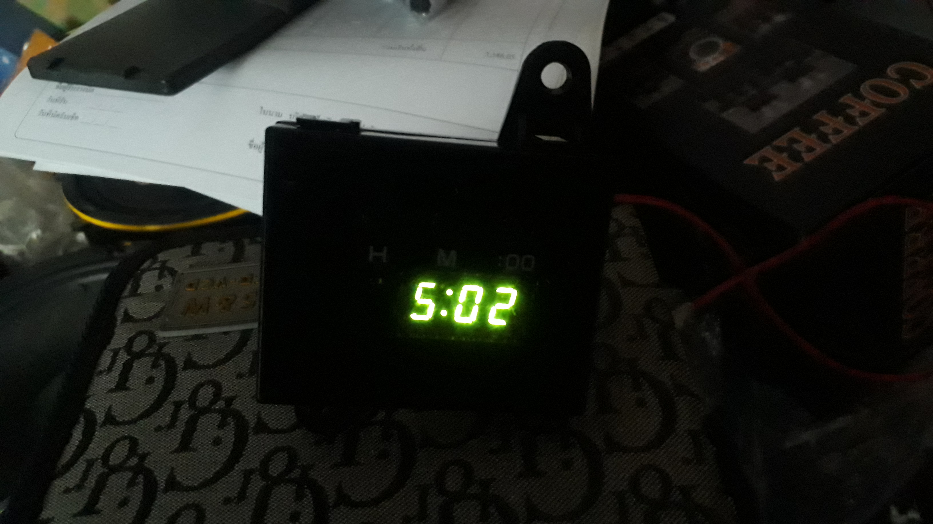 นาฬิกาติดรถ TOYOTA Hiace 1995 แท้ แบบดิจิตอล ทรงสี่เหลี่ยม นาฬิกาติดรถ TOYOTA Hiace 1995 แท้ แบบดิจิตอล ทรงสี่เหลี่ยม