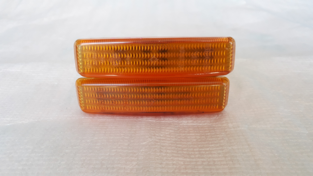 ไฟเลี้ยวแก้มสีส้ม BMW E39 แท้ ไฟเลี้ยวแก้มสีส้ม BMW E39 แท้