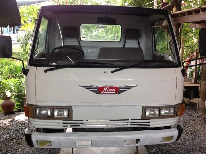 ขายหัวรถบรรทุก6ล้อ HINO สภาพดีพร้อมใช้งาน