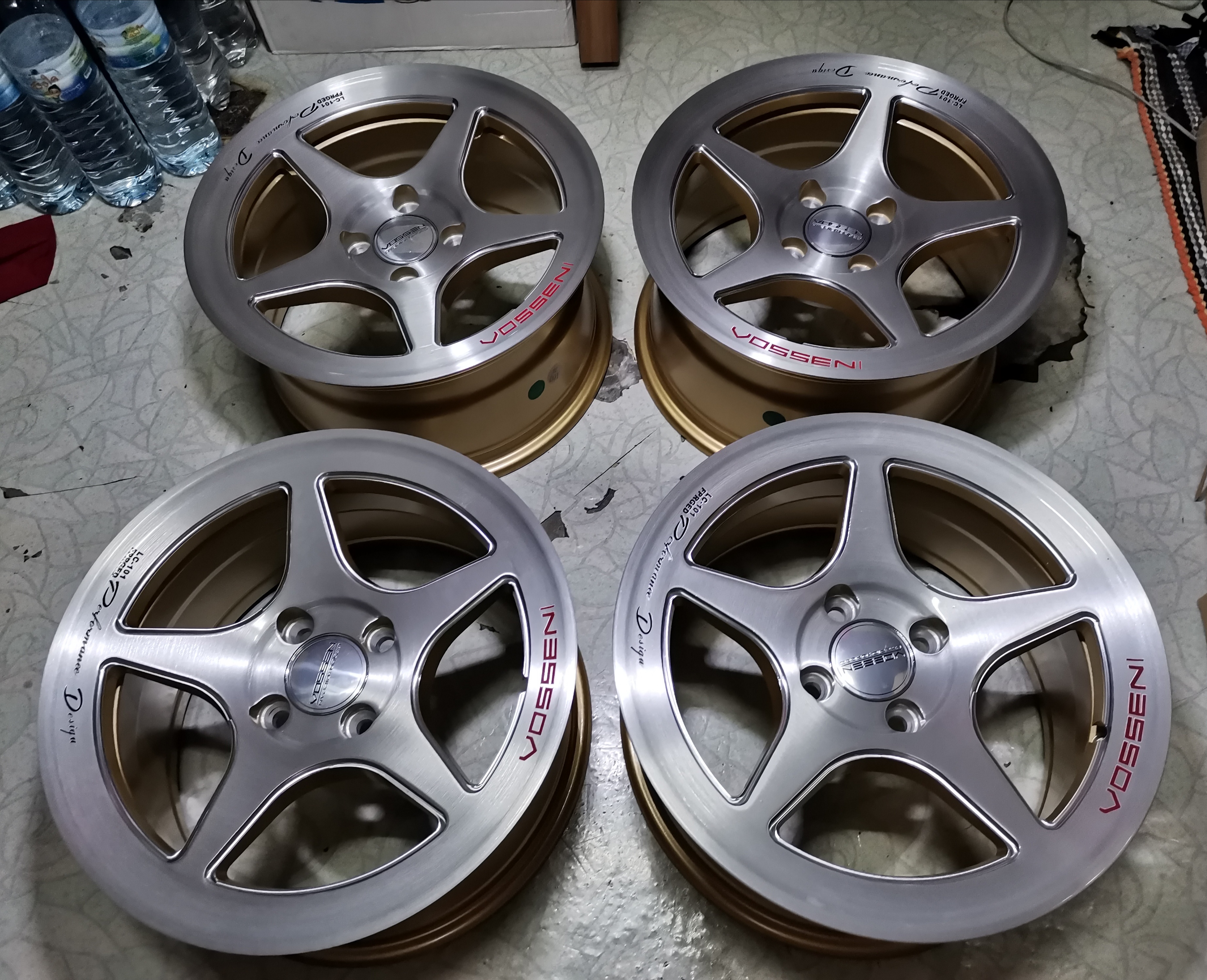 แม็กใหม่Vossen LC-101ขอบ 15 4 รู 100 แม็กใหม่Vossen LC-101ขอบ 15 4 รู 100