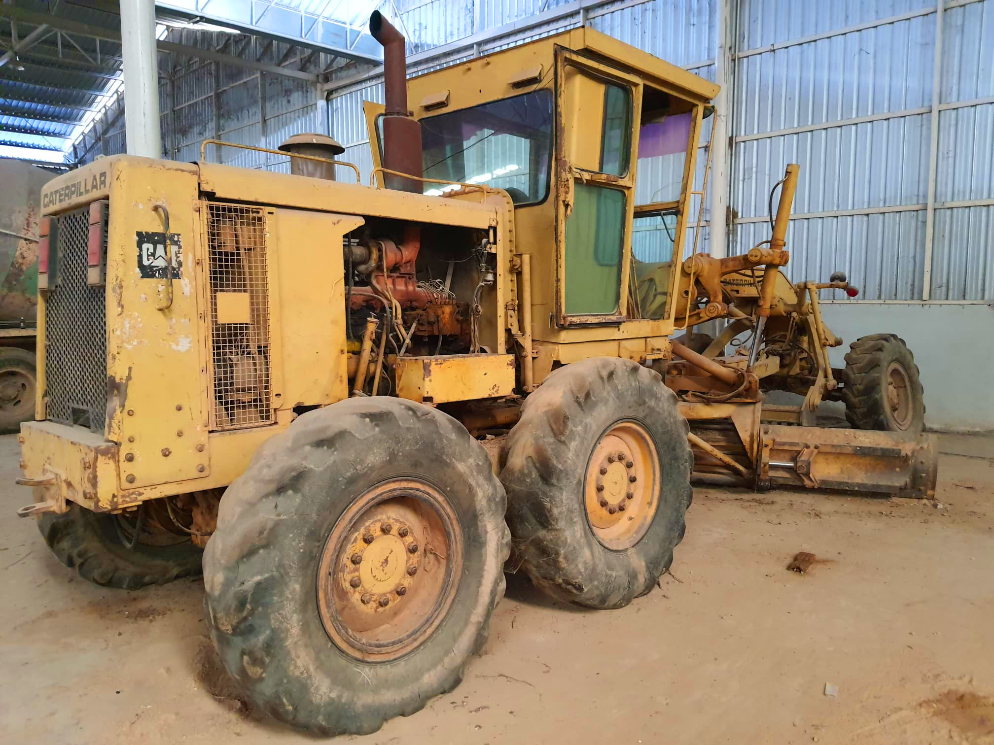 ขายรถเกรด Cat 140G 72V ราคาเบาๆ พร้อมใช้ รับไปใช่ต่อได้เลย