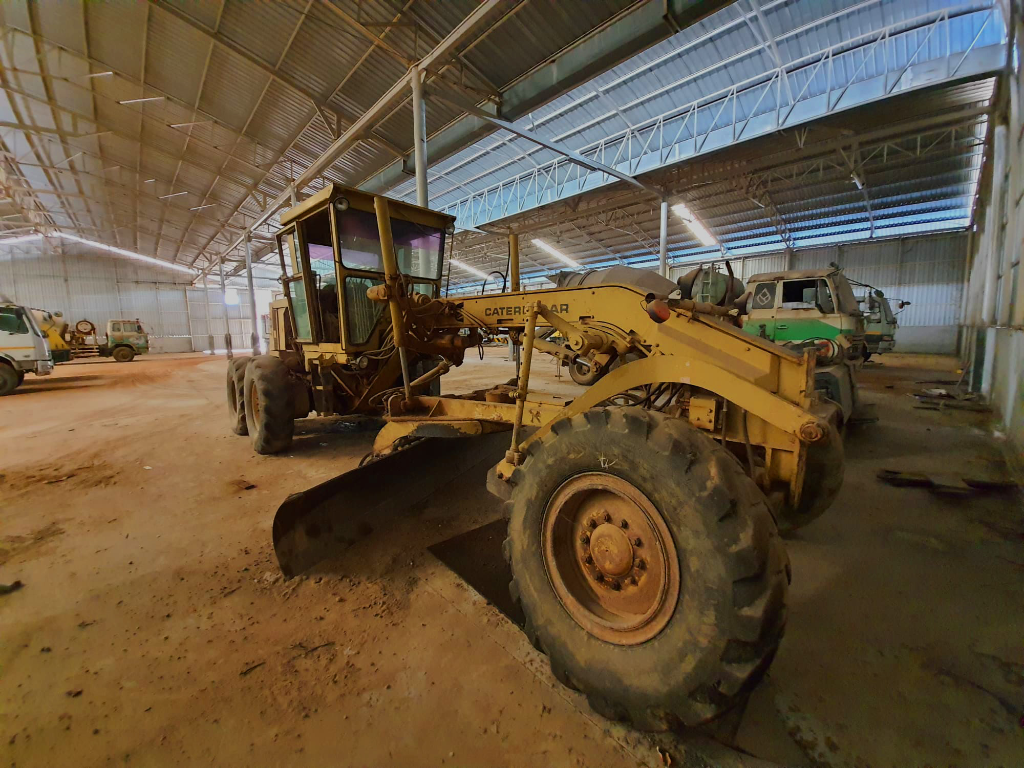 ขายรถเกรด Cat 140G 72V ราคาเบาๆ พร้อมใช้ รับไปใช่ต่อได้เลย