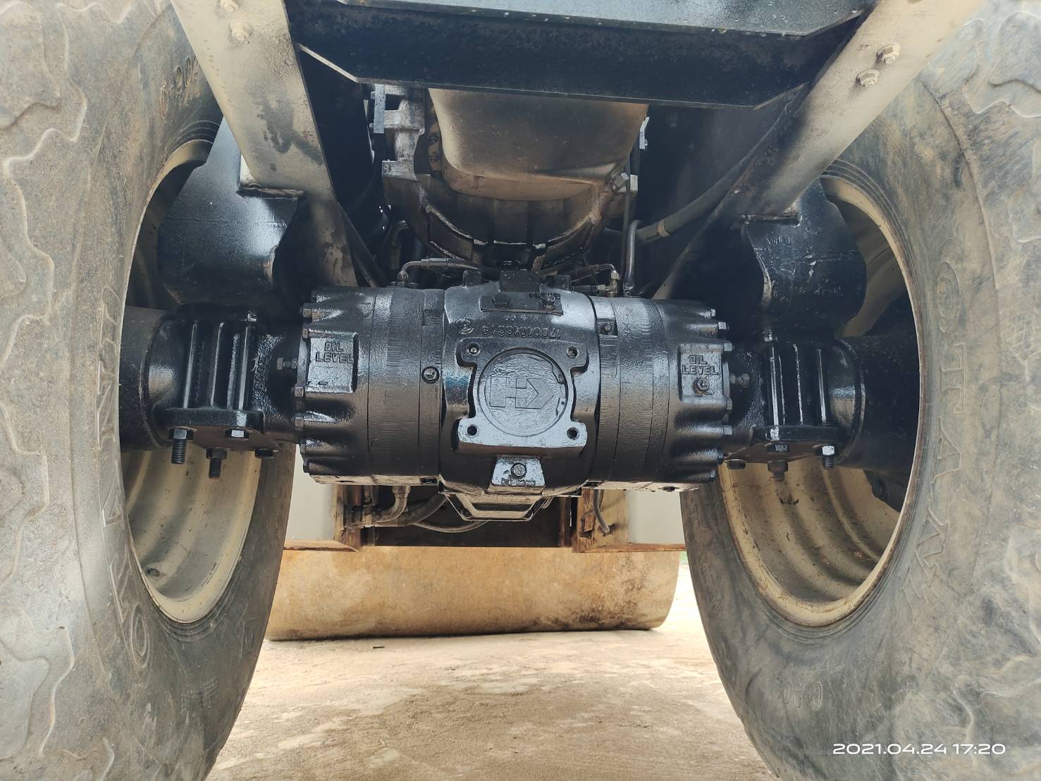 รถบดล้อเรียบ10ตัน Ingersollrand SD-100D ซีเรี่ยนสูง