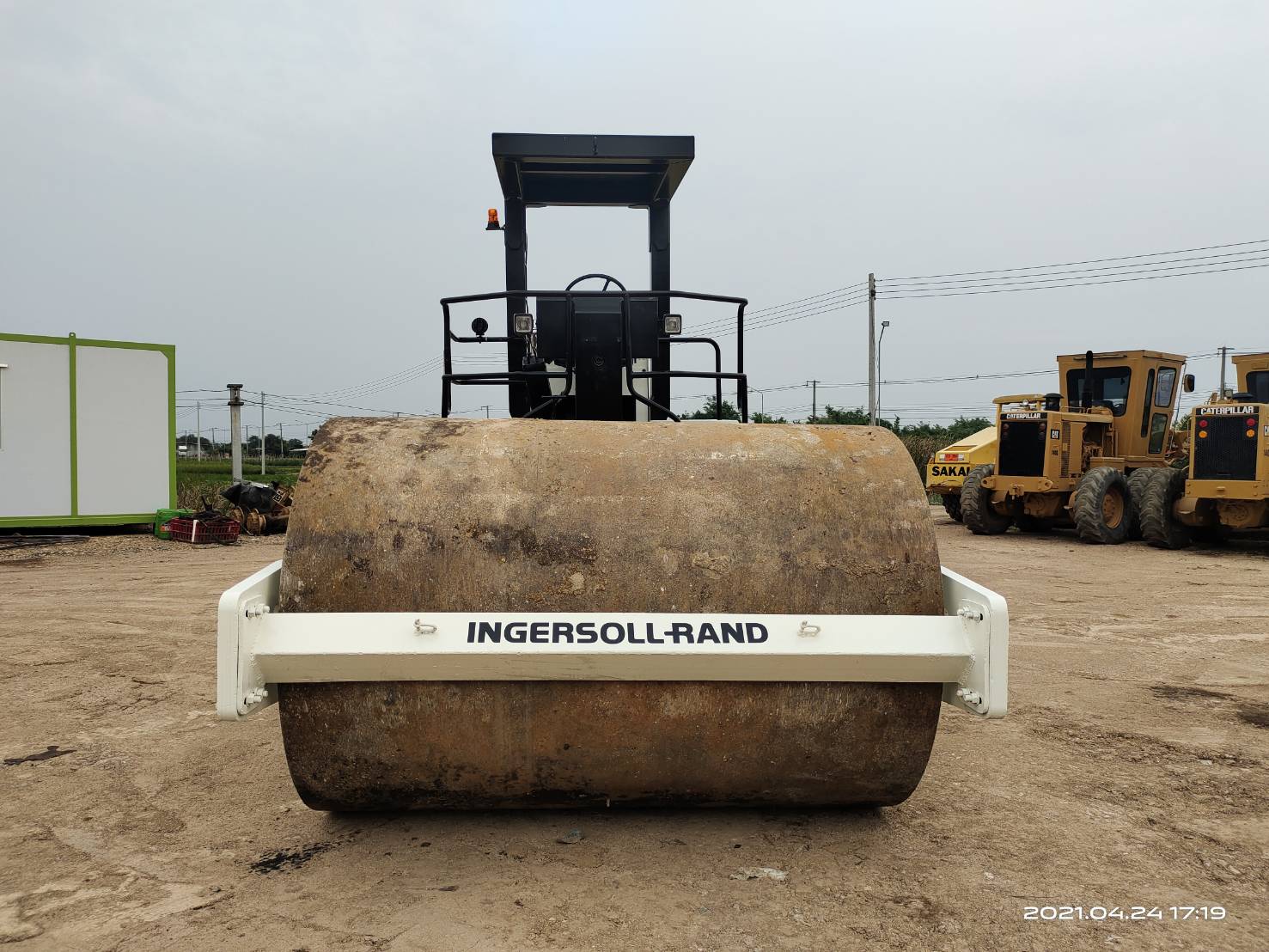รถบดล้อเรียบ10ตัน Ingersollrand SD-100D ซีเรี่ยนสูง