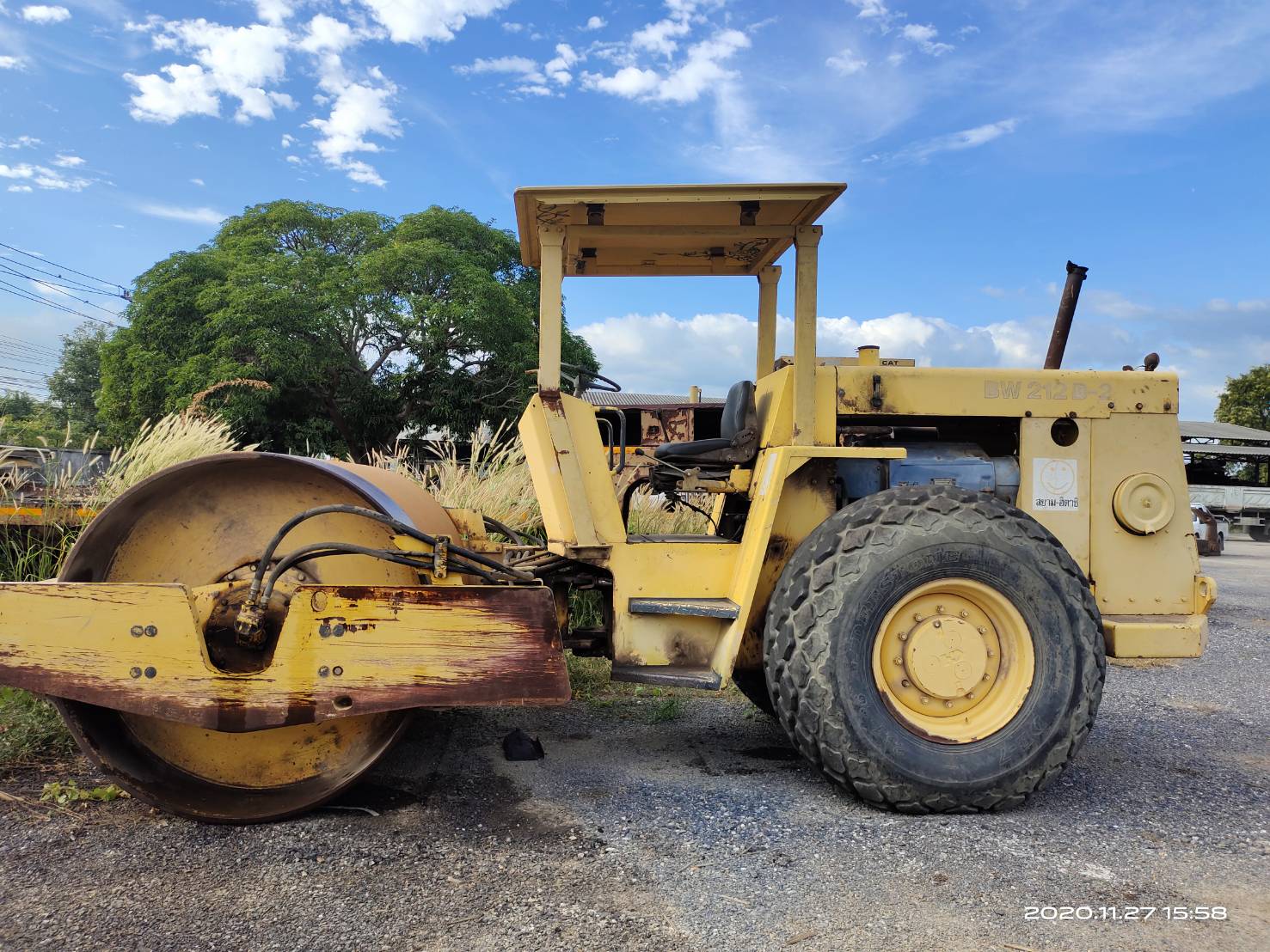รถบด10ตัน 2เพลา 2เปลือก BOMAG BW212D-2 เล่มพร้อมโอน รถพร้อมใช้งาน