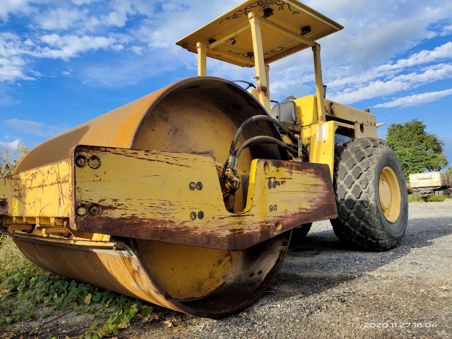 รถบด10ตัน 2เพลา 2เปลือก BOMAG BW212D-2 เล่มพร้อมโอน รถพร้อมใช้งาน